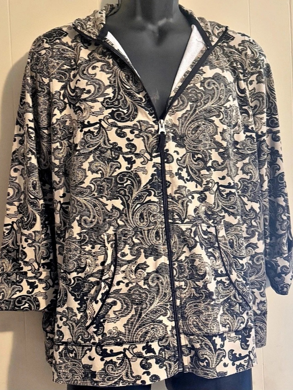 Kim Rogers Paisley 15Jacket in Black & Cream